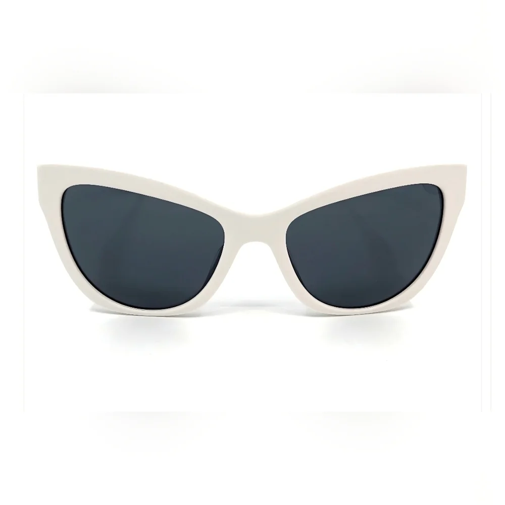 Versace VE 4417U 314/87 Women's White Cat Eye Sunglasses (NWOT)